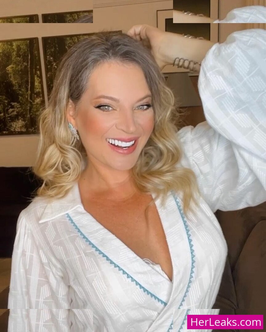 Joice Hasselmann - Image 155
