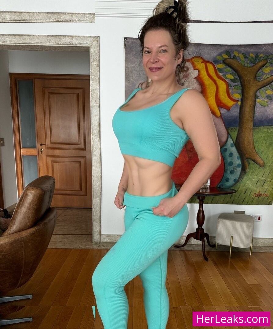 Joice Hasselmann - Image 112