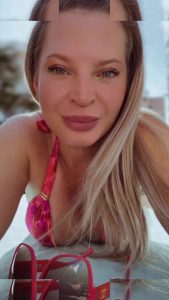 Joice Hasselmann - Image 40