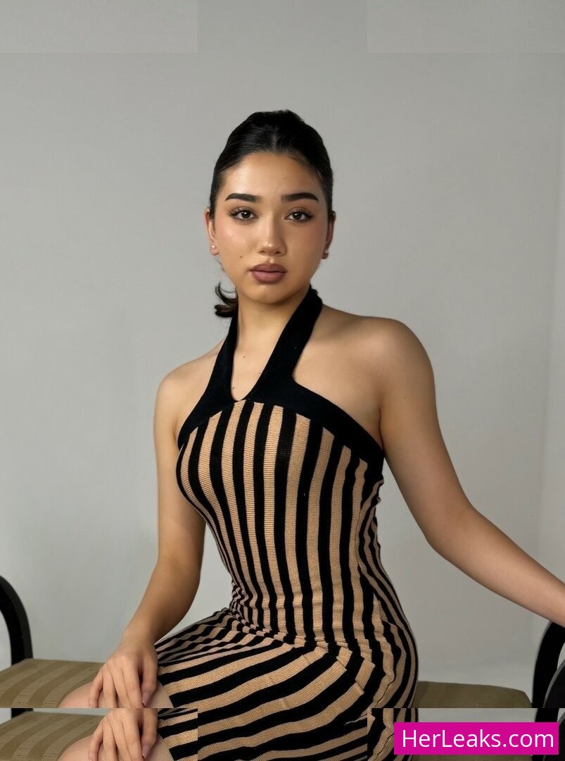 Julia Garcia - Image 151