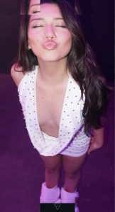 Julia Garcia - Image 128