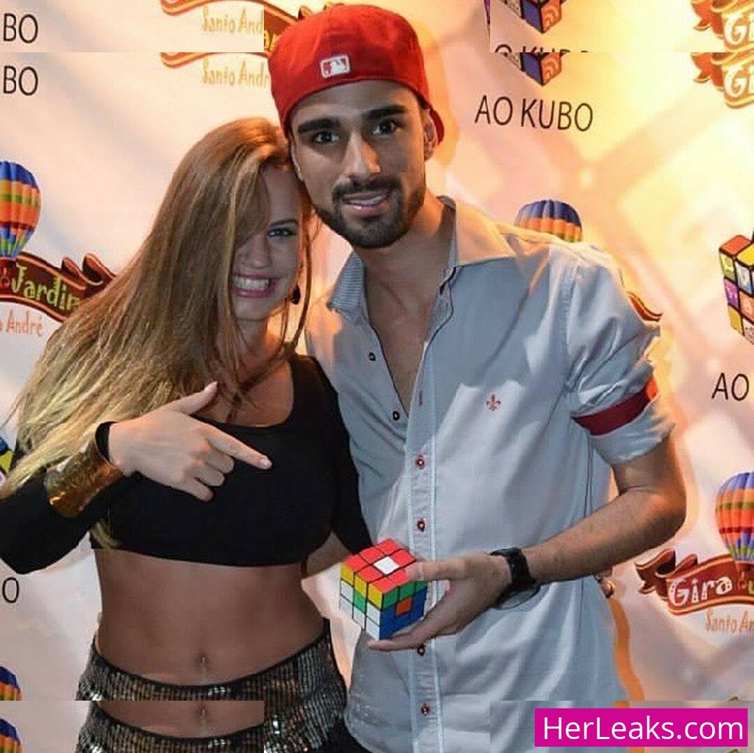 Julia Garcia - Image 109