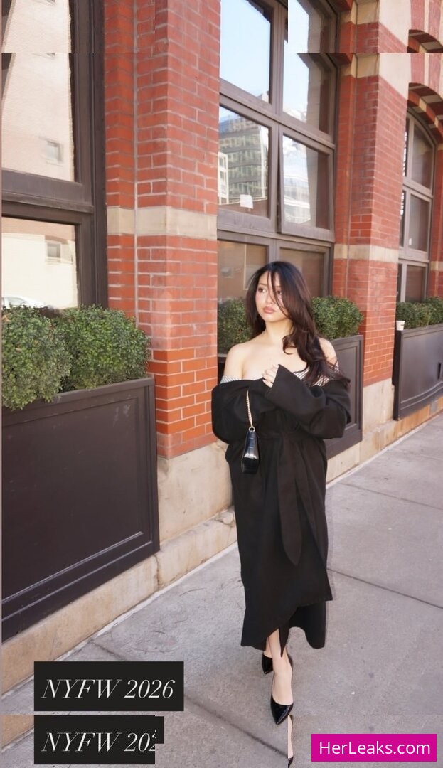 Julia Garcia - Image 31