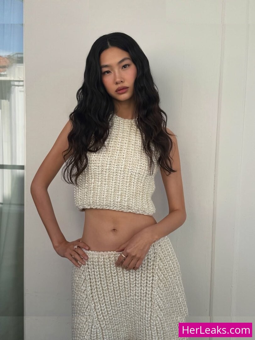 Jung Ho-yeon - Image 17