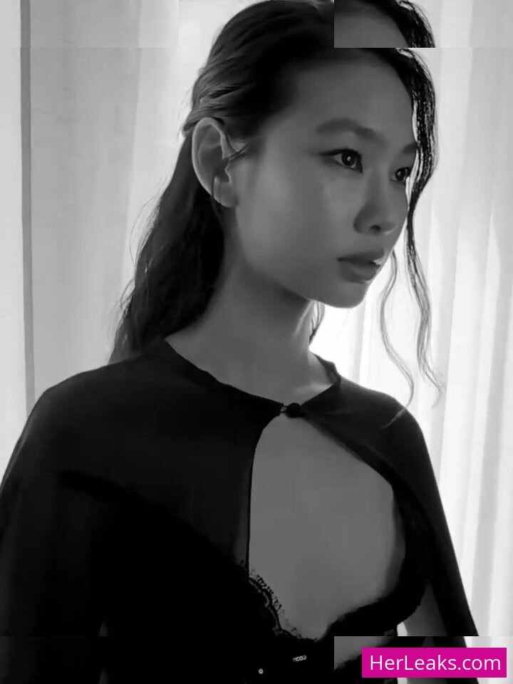 Jung Ho-yeon - Image 12