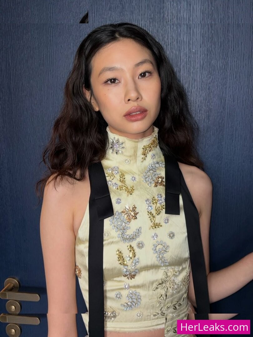 Jung Ho-yeon - Image 4