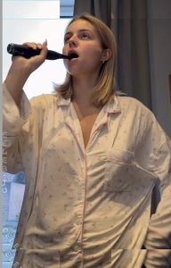 Lea Breuer - Image 144