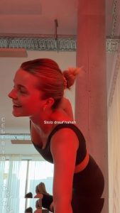 Lea Breuer - Image 140