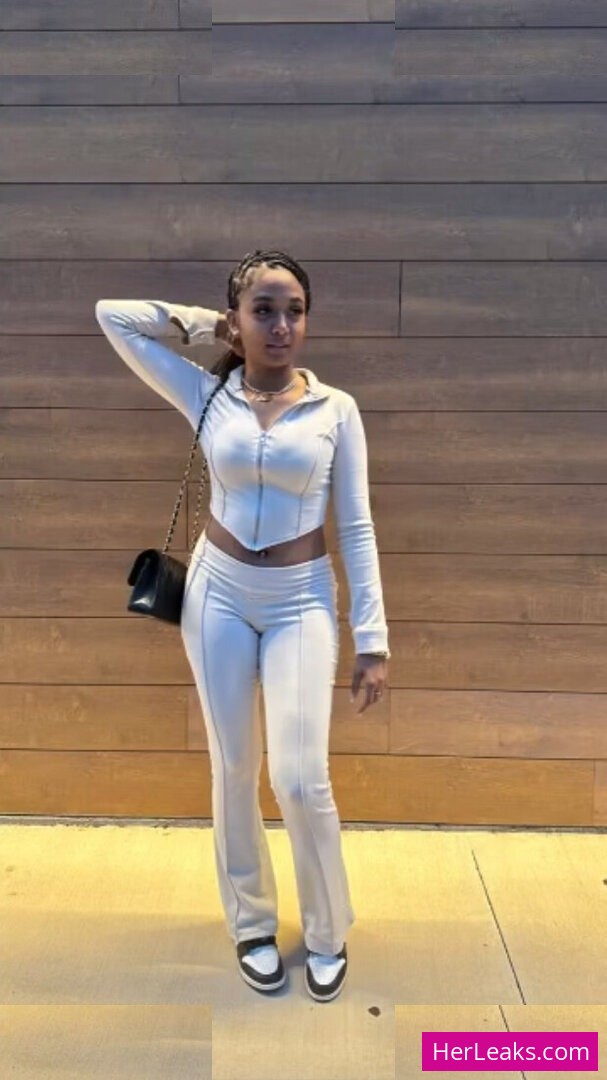 lexi-vee-1