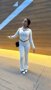 Lexi Vee - Image 3