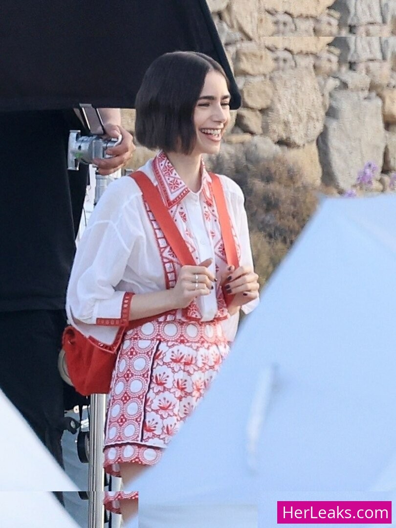 Lily Collins - Image 94