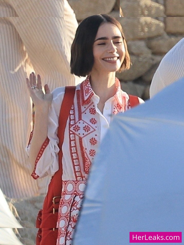 Lily Collins - Image 93