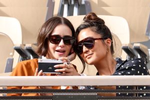 Lily Collins - Image 37