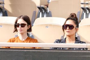 Lily Collins - Image 35