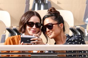 Lily Collins - Image 33