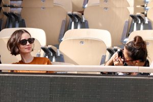 Lily Collins - Image 31