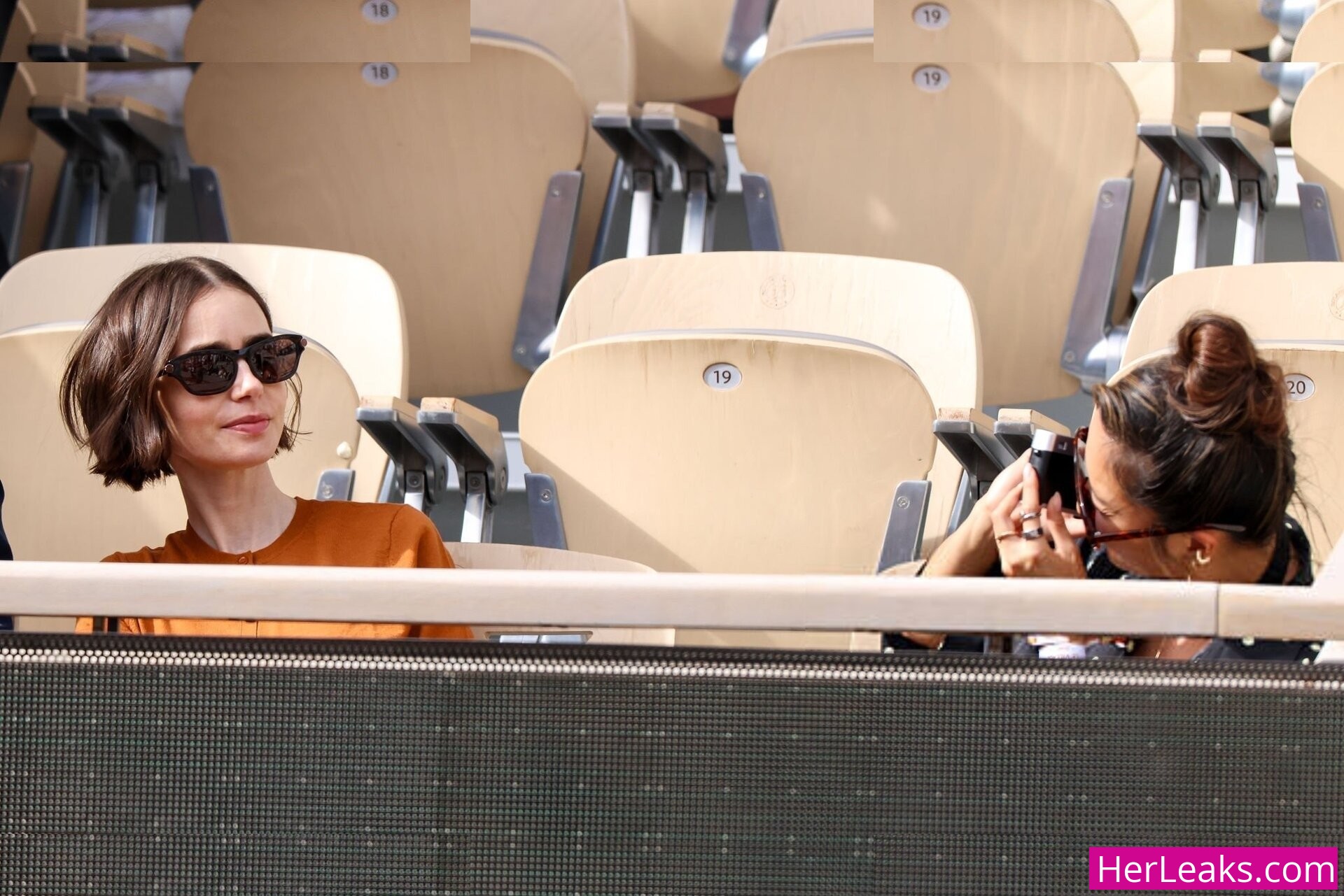 Lily Collins - Image 31