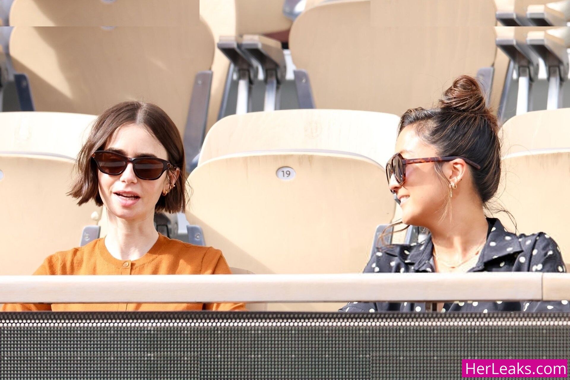 Lily Collins - Image 25