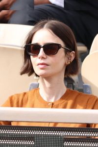 Lily Collins - Image 7