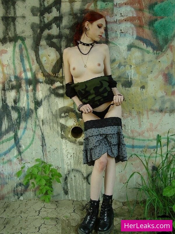 Liz Vicious - Image 87