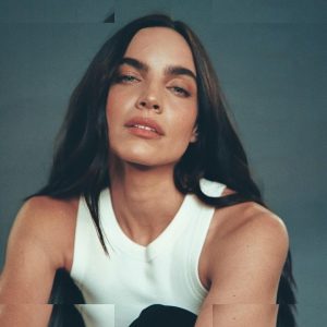Maria Gabriela De Faria - Image 43
