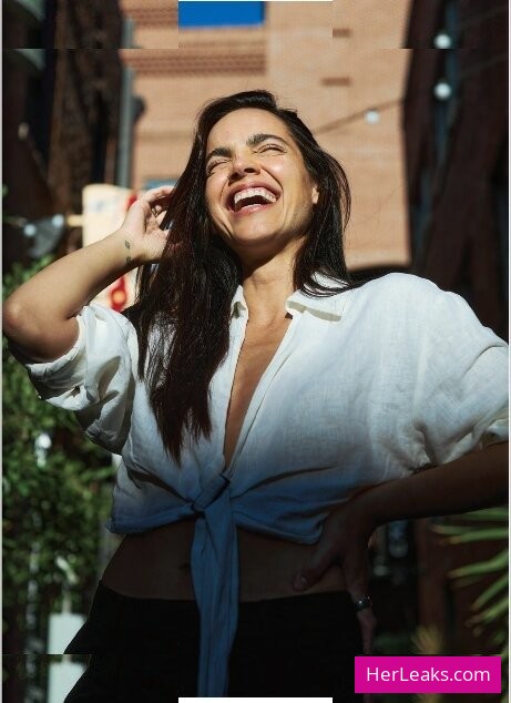 Maria Gabriela De Faria - Image 32