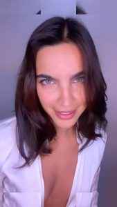 Maria Gabriela De Faria - Image 4