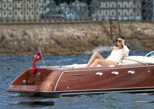 Miranda Kerr - Image 145