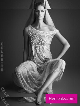 Natasha Poly - Image 32