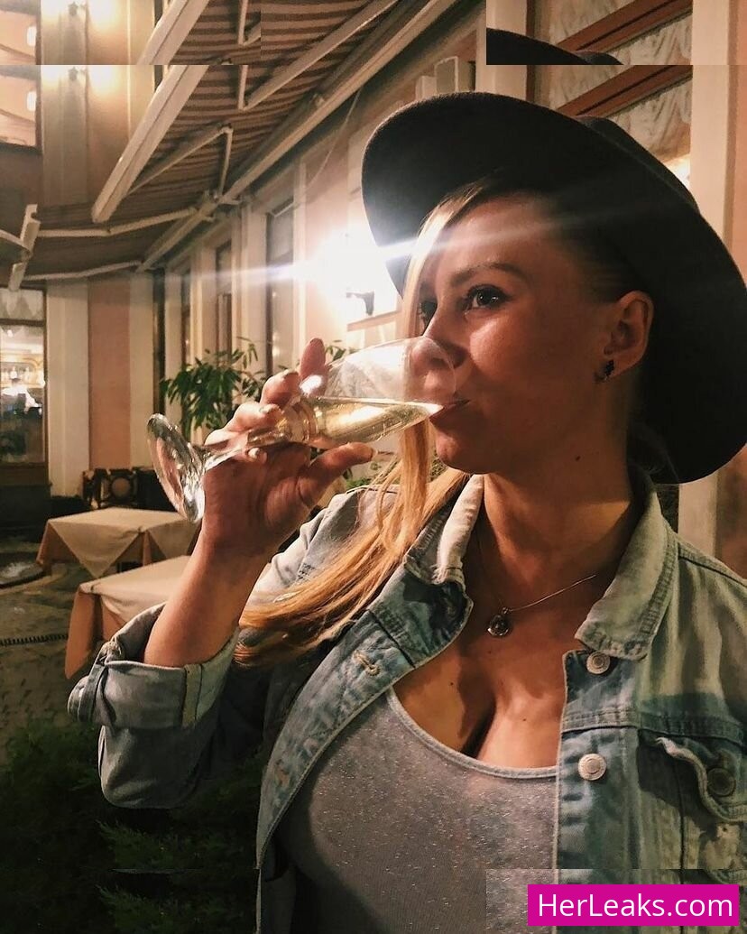 Olga Velichko - Image 24