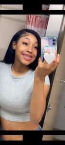 Queenielovee2 - Image 2