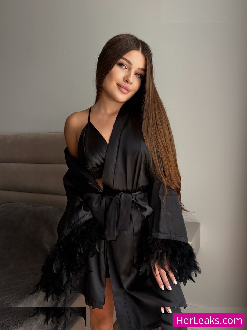 Riana Brooks - Image 7