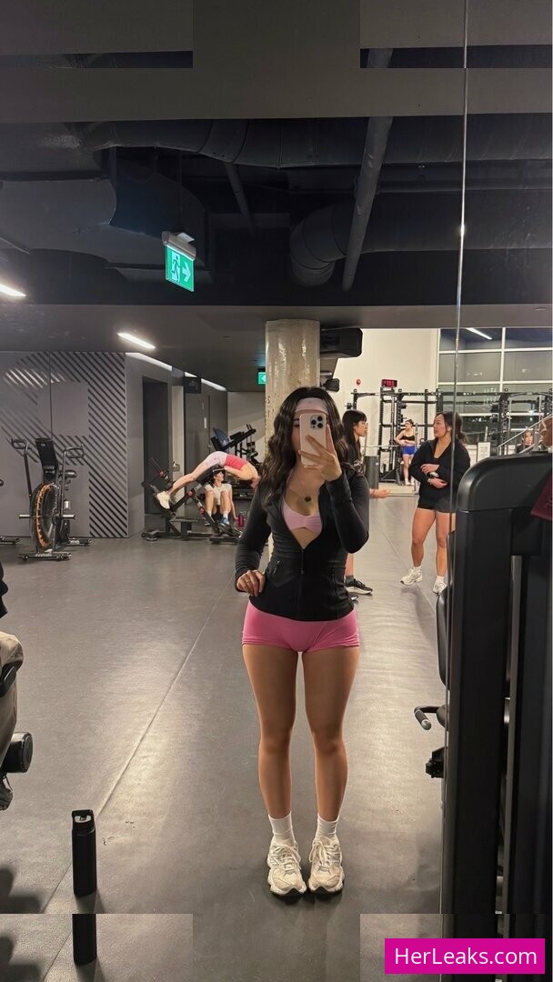 Sua Lee - Image 17