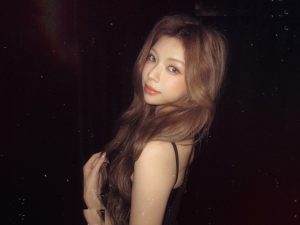 Elyn Leong - Image 192