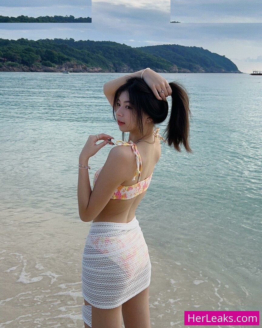 Elyn Leong - Image 178