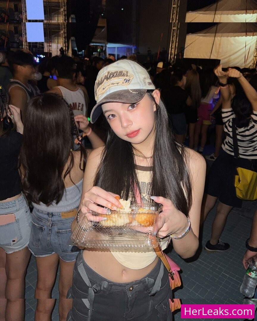 Elyn Leong - Image 170