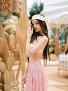 Elyn Leong - Image 160