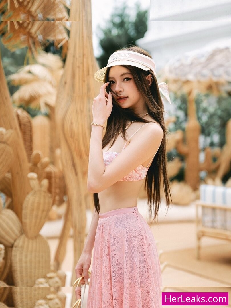 Elyn Leong - Image 160