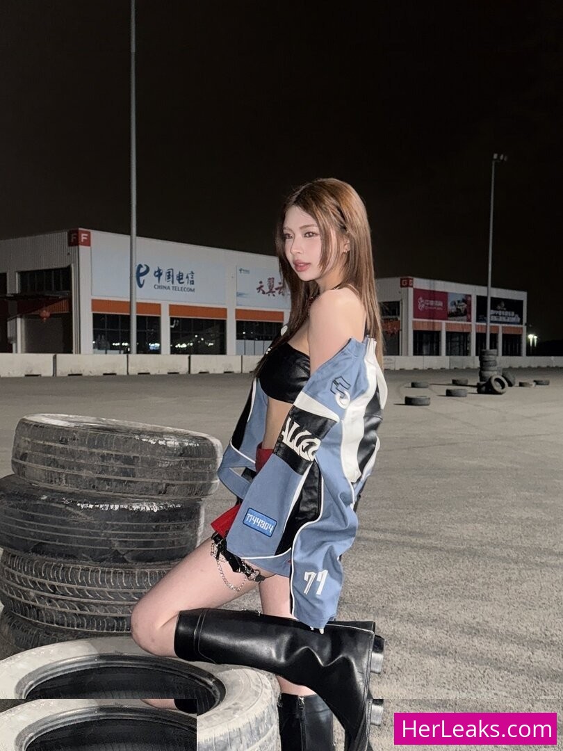 Elyn Leong - Image 153