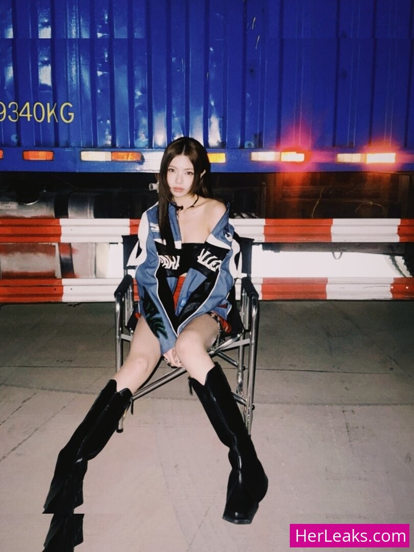 Elyn Leong - Image 152