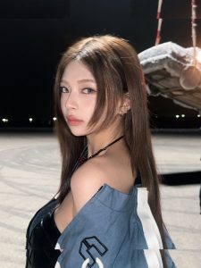 Elyn Leong - Image 149