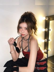 Elyn Leong - Image 148