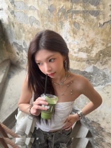Elyn Leong - Image 134