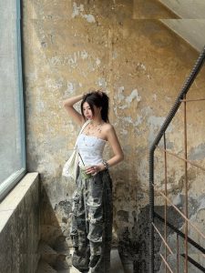 Elyn Leong - Image 133