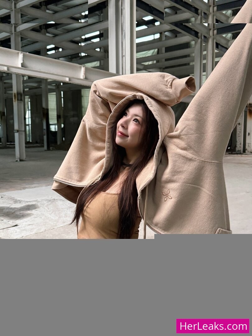 Elyn Leong - Image 129