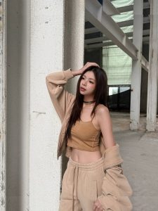 Elyn Leong - Image 128