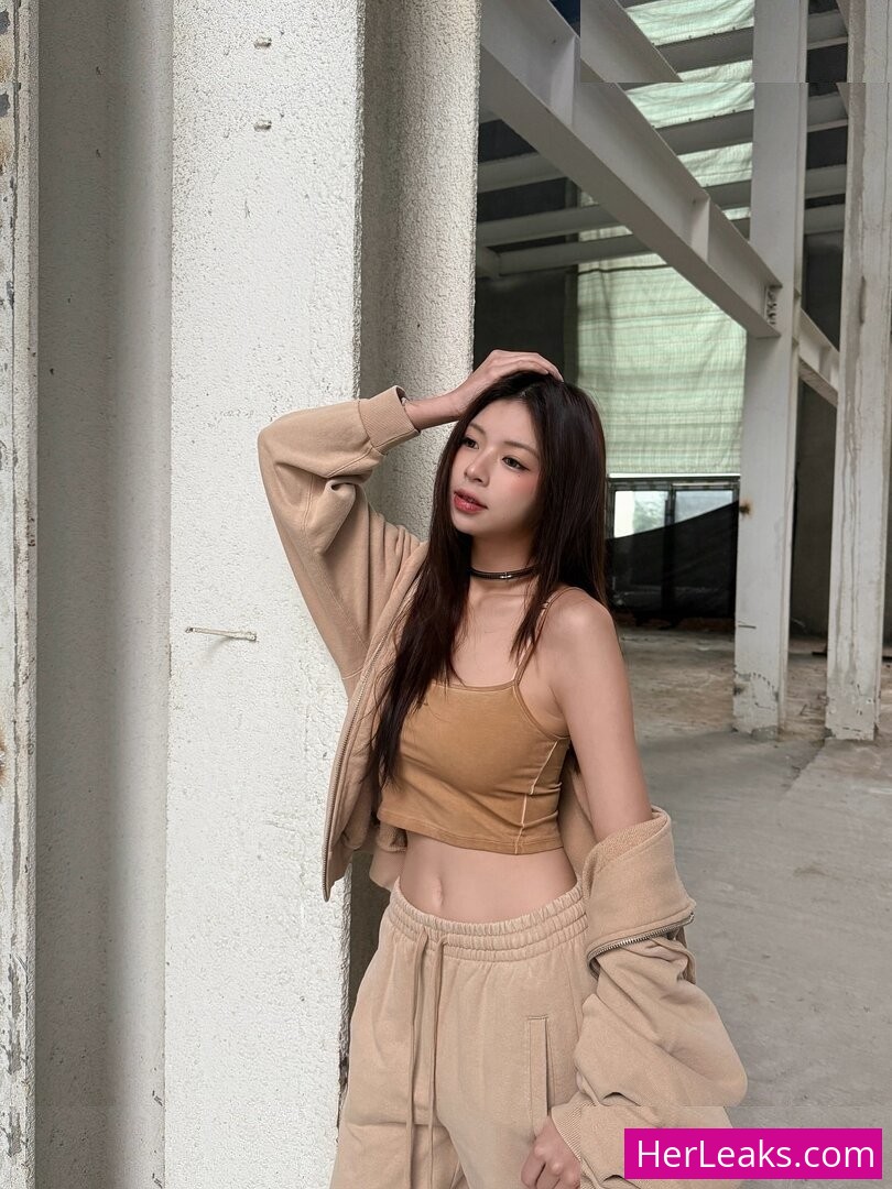 Elyn Leong - Image 128