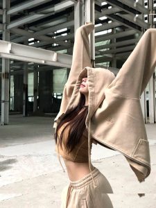 Elyn Leong - Image 127