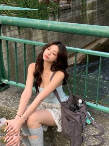 Elyn Leong - Image 118