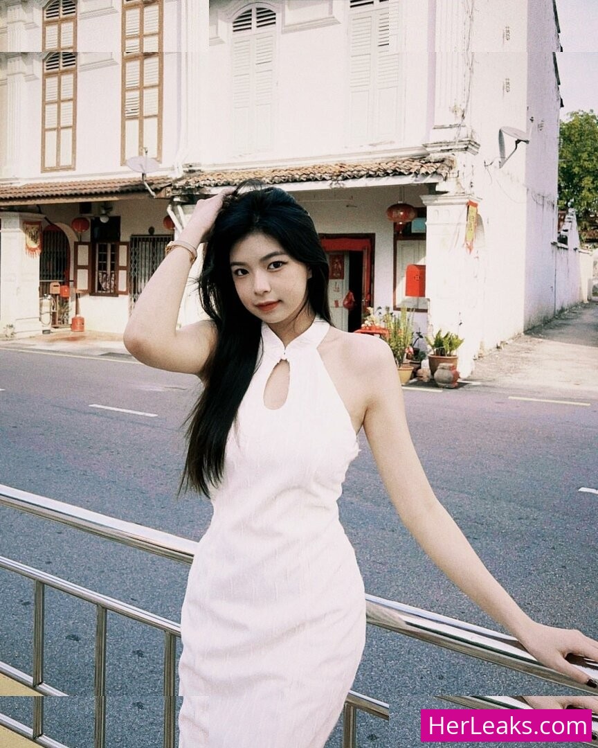 Elyn Leong - Image 108